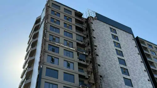Diyarbakır Kayapınar'da yangın gecesi 12 katlı plazada hasar gün ağarınca netleşti