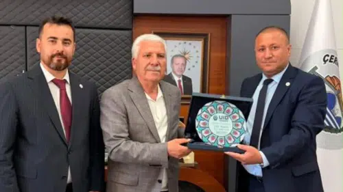 Çermik'te dayanışma rüzgarı Gurbetçi iş insanından 100 çocuğa ücretsiz sünnet düğünü