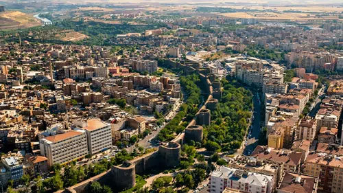 Diyarbakır'da termometreler aşağı inmiyor: Bunaltıcı sıcaklar etkili olacak