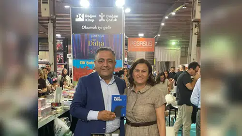 Sezgin Tanrıkulu ve Türkan Elçi Diyarbakır Kitap Fuarı'nda buluştu
