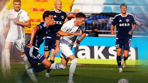 Kasımpaşa Amedspor maçının ilk yarısını ev sahibi ekip önde tamamladı