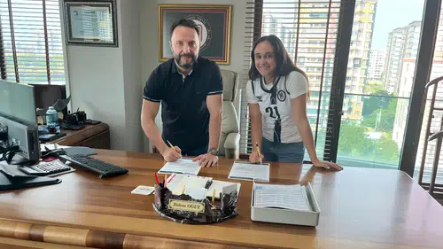 Diyarbakırspor voleybolda tam gaz: Tecrübeli libero Nazlıcan Yılmaz imzayı attı