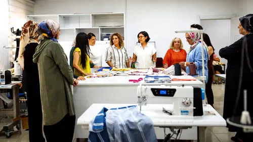 Kayapınar'daki Kadın Yaşam Merkezi ilgi odağı oldu: Kurslar dolup taşıyor