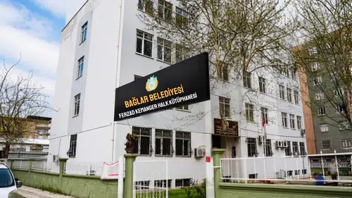 Diyarbakır'da Bağlar Belediyesi'nin üniversite gururu: 50 öğrenci hedefine ulaştı