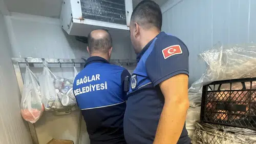 Diyarbakır'da kilolarca bozuk ete el konuldu: Zabıta imha edecek