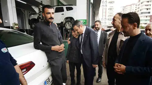 MHP Diyarbakır İl Başkanı Özcoşkun'dan 3. Sanayi Sitesi esnafına ziyaret