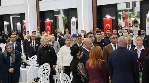 Diyarbakır'da şehit aileleri ve gaziler için onur yemeği: Kardeşlik mesajları verildi
