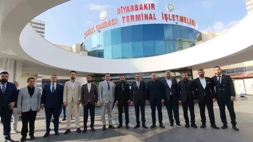 MHP Diyarbakır İl Başkanı Özcoşkun'dan terminal ziyareti: Esnafın taleplerini dinledi