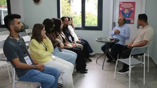 Diyarbakır'da otizm farkındalığı için bilimsel buluşma: Uzmanlar ailelerle bir araya geldi