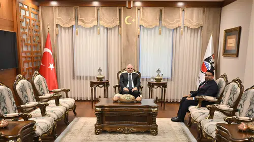 Diyarbakır'da göreve yeni başlayan İl Müdürü'nden Vali Zorluoğlu'na ziyaret