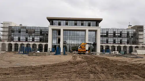 Dicle Üniversitesi'nin yeni rektörlük binasında sona doğru: 8 ayda tamamlandı