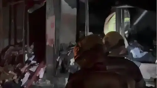 Diyarbakır Bağlar'da iş yeri alev alev: İtfaiye yangını güçlükle kontrol altına aldı