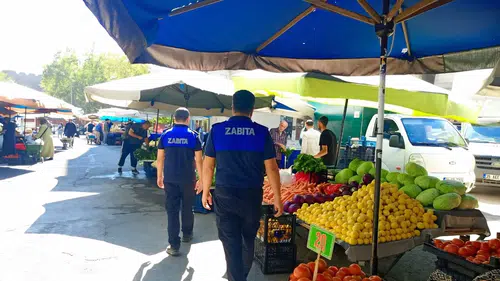 Yenişehir'de pazaryerinde sıkı denetim: Etiket ve tartı kontrolleri yapıldı