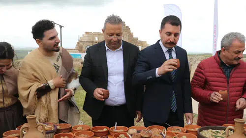 Diyarbakır Zerzevan Kalesi'nde tarih yeniden canlandı Antik Roma menüleri sofrada
