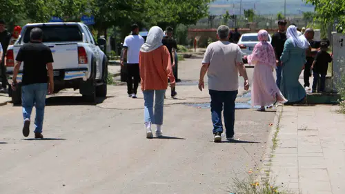 Diyarbakır'da bayram ziyareti mesaisi Kabir başlarında duygusal anlar ve yoğun trafik