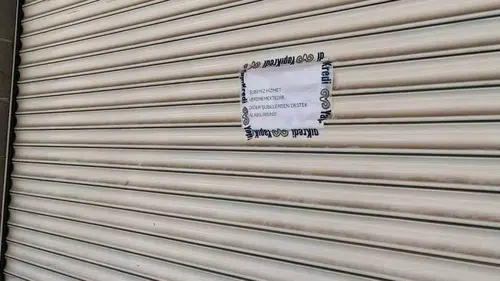 Sur'daki Yapı Kredi şubesine gece yarısı silahlı saldırı Şube hizmeti durdurdu
