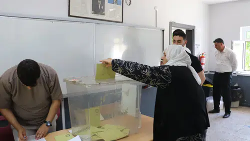 Tavşantepe'de seçim mesaisi Narin Güran davasında hüküm giyen eski muhtarın yerine adaylar