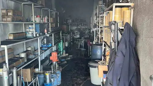 Bağlar'daki tamirci dükkanında büyük yangın İş yeri tamamen kullanılamaz hale geldi