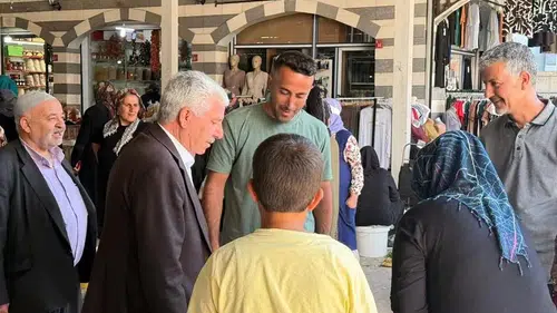 Çermik'te pazar ziyareti mesaisi Belediye Başkanı Karamehmetoğlu esnafın sorunlarını dinledi