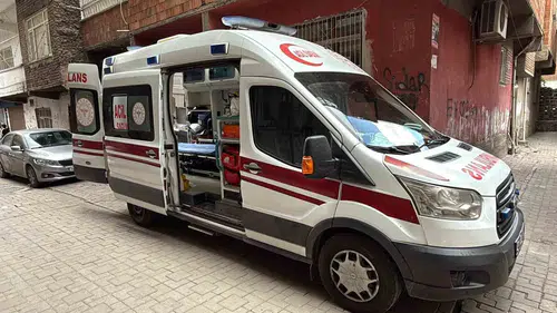 Bağlar'da 203. Sokak'ta şüpheli koku ihbarı Yalnız yaşayan Hasan Akduman evinde ölü