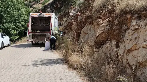 Sinek Çayı çevresinde temizlik operasyonu Çermik Belediyesi çöpleri topladı