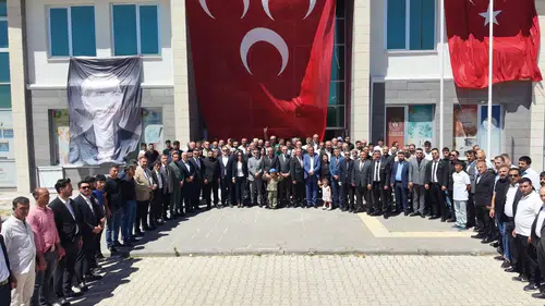 Ergani'deki MHP Kongresinde Ankara'daki Mitinge Sert Yanıt Bölücü ve Terörist Tartışması