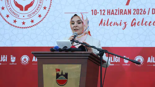 Diyarbakır'da Aile Şenliği Bakan Göktaş nüfusun yaşlanmasına karşı projeleri anlattı