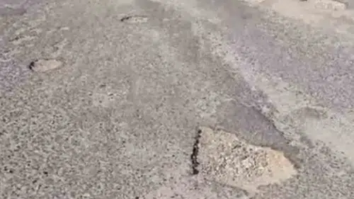 Çermik Haseran bölgesinde ulaşım krizi 20 mahallenin yolu köstebek yuvasına döndü