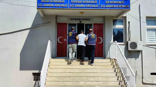 Diyarbakır genelinde büyük operasyon Kesinleşmiş hapis cezası olan 137 firari yakalandı