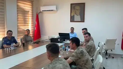 Dicle'de güvenlik gündemi Kaymakam Atış ilçe emniyet ve jandarma ile bir araya geldi