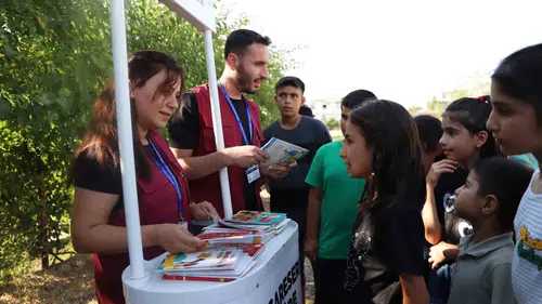 Diyarbakır Büyükşehir Belediyesi Masal Sandığı Sur ilçesindeki çocuklara ulaştı