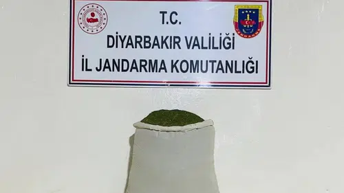 Diyarbakır genelinde jandarmadan büyük narkotik operasyonu 35 gözaltı ve 144 kilo esrar
