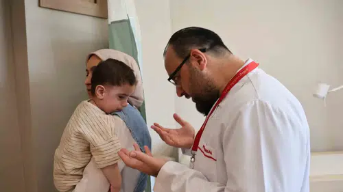 Diyarbakır'da 1,5 yıl boyunca teşhisi konulamayan nadir mide hastalığı ameliyatla tedavi edildi
