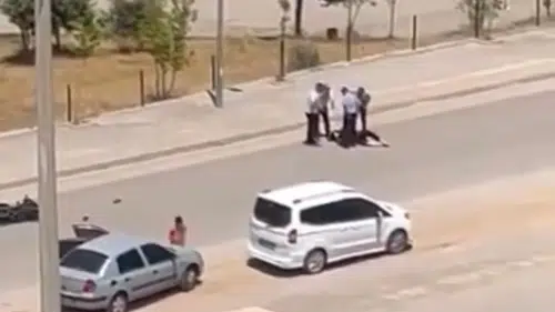 Silvan TOKİ bölgesinde motosiklet devrildi Kazada bir kişi ağır yaralandı