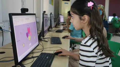 Diyarbakır'da 32 okul yaz okulu oldu Binlerce öğrenci hem sınava hazırlanıyor hem eğleniyor