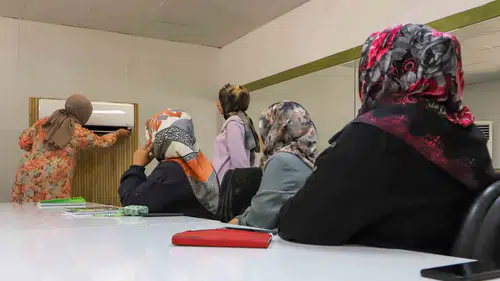 Diyarbakır'da kadınlar teknik servis dünyasına adım atıyor Kombi ve klima ustası oluyorlar