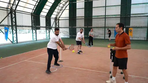 Diyarbakır'da tenis kortları dolup taşıyor 540 kişi profesyonel eğitim aldı