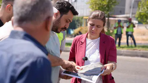 Diyarbakır'da 6 cadde için 42 bin ton asfalt Eşbaşkan Bucak sahadaki çalışmaları denetledi