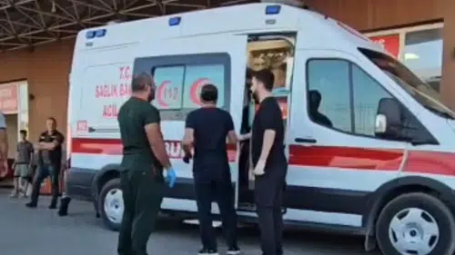 Diyarbakır Ergani'de Ahmetli mevkiinde trafik kazası Motosikletli gençlerden biri hayatını kaybetti