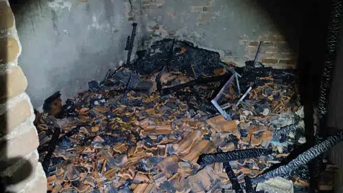 Diyarbakır'ın iki ilçesinde yangın paniği Mahsur kalan 4 kişi itfaiye ile kurtarıldı