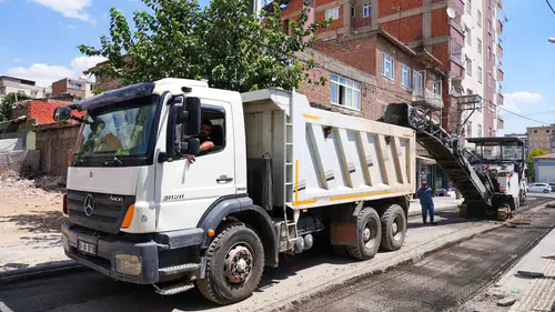Diyarbakır Bağlar’ın çehresi değişiyor 5 cadde 10 bin ton asfaltla baştan aşağı