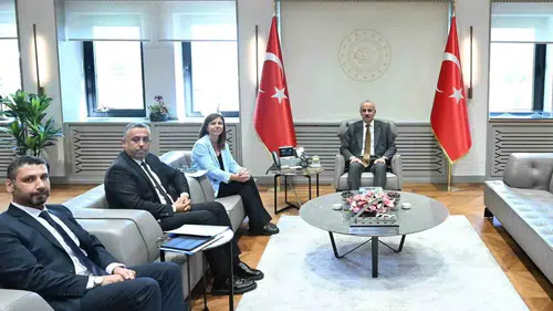 Diyarbakır'ın ulaşımı masada: İşte Eşbaşkan Bucak ile Bakan Uraloğlu görüşmesinin detayları