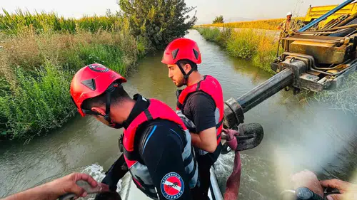 Silvan'da su kanalına düşen araçtan sağ kurtarıldı Ekipler seferber oldu