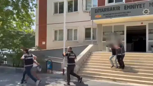 Sur'da el bombası operasyonu adliyeye taşındı 4 şüpheli tutuklandı