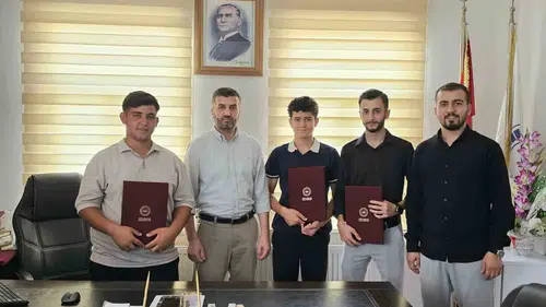 Çermik Müftülüğü eğitimlerini başarıyla bitiren 5 hafız için tören düzenledi