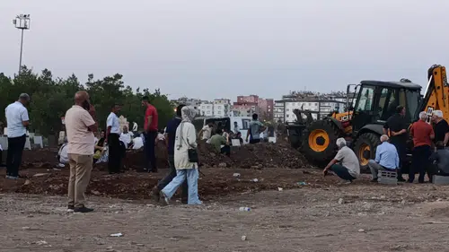 Lice yolundaki acı kaza yürekleri dağladı 7 kişi son yolculuğuna uğurlanıyor