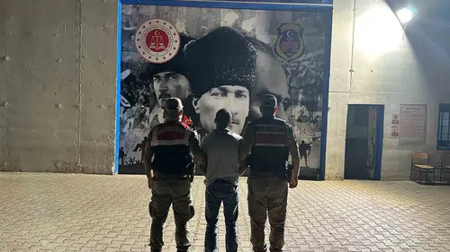 Hani ilçesinde aranan tehlikeli şahıs operasyonla yakalandı 42 suç kaydı çıktı