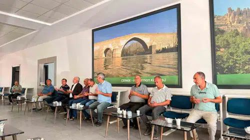Çermik'te başkanlık makamından dayanışma örneği Karamehmetoğlu, acılı aileleri yalnız bırakmadı