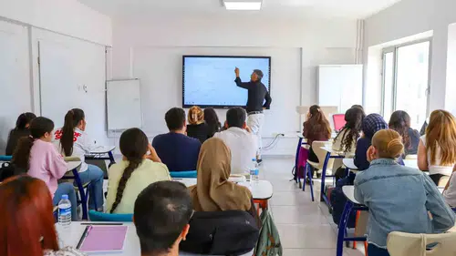 Diyarbakır'da 550 öğrenci için ücretsiz eğitim dönemi: Akademi merkezleri kapılarını açtı