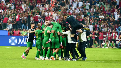 Amedspor Diyarbakır'da devleşti: Beşiktaş'ı 3-2'lik skorla sahadan sildi